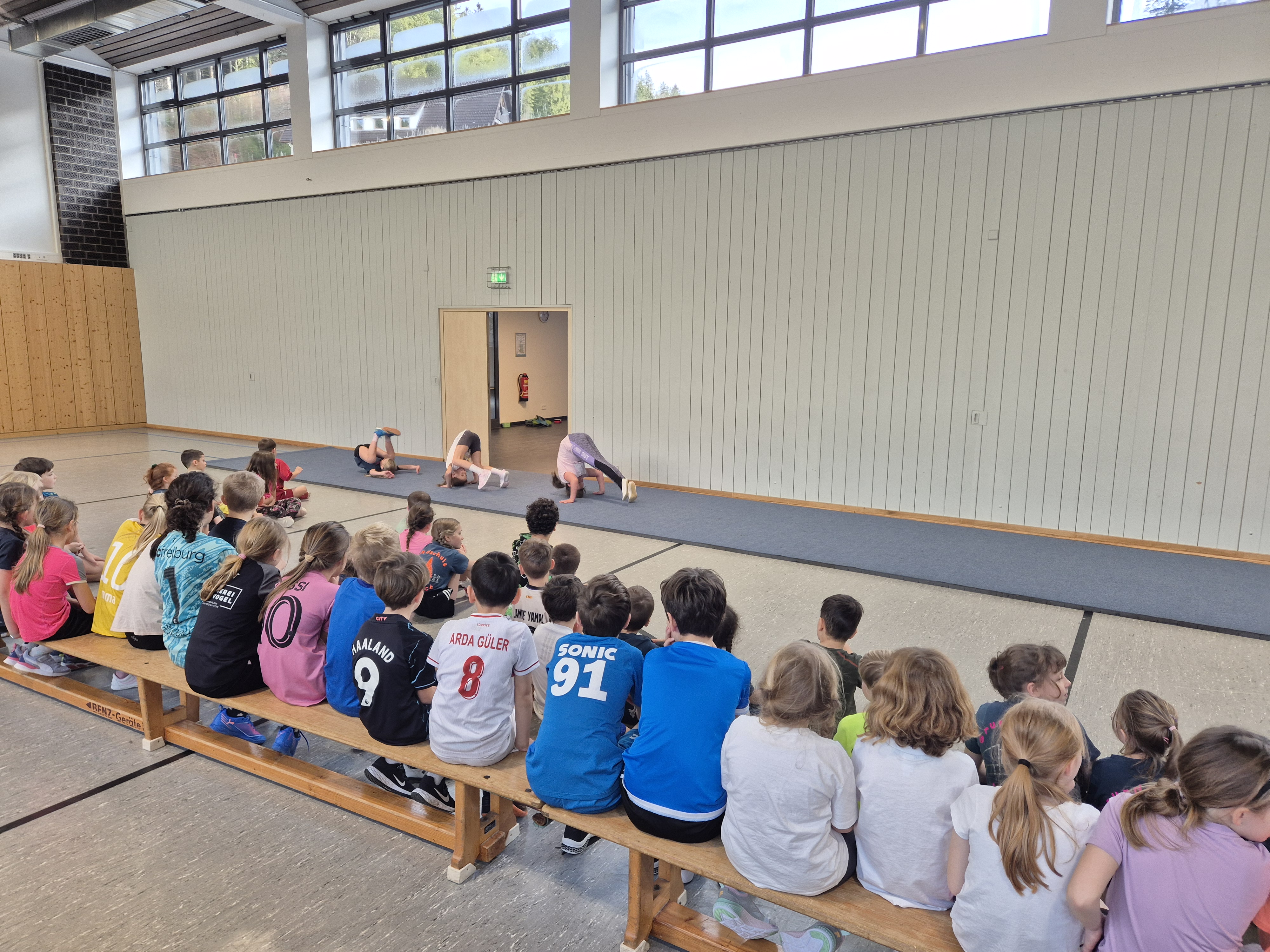 18.12.2025 - Bundesjugendspiele im Gerätturnen mit der GS Neukirch